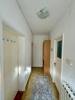 Izdaje se jednosoban stan - Zagorič