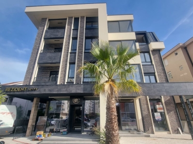 Izdaje se lux trosoban stan, površine 108m2, u City kvartu, u Podgorici. 