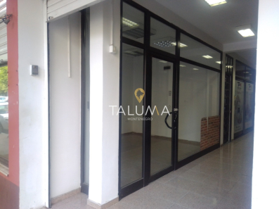 Izdaje se poslovni prostor 14m2, Centar | ID: N 038