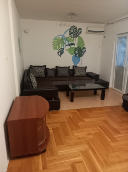 Izdaje se trosoban stan 98m2, Ljubović, Podgorica