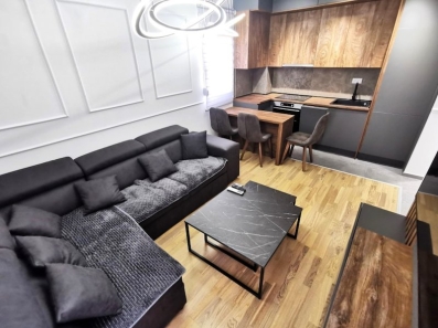 Izdaje se jednosoban namješten stan, površine 38m2, na Zabjelu u Podgorici. 