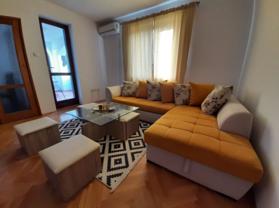 Izdajem Apartman Tivat