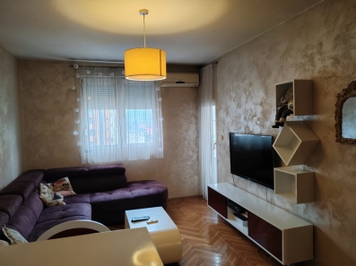 Izdajem dvosoban stan 65m2 kod City Keja