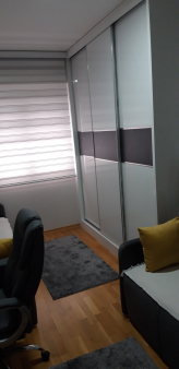 Izdajem dvosoban stan  71m2