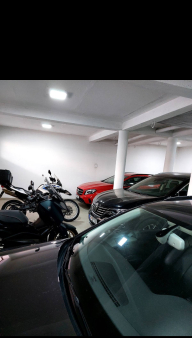 IZDAJEM GARAZE ZA MOTORE