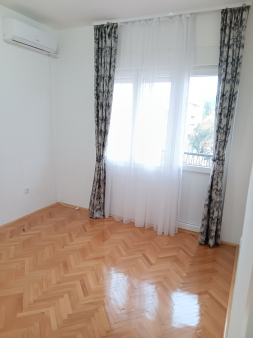 Izdajem p. prostor 60m2 u Hercegovackoj ulici