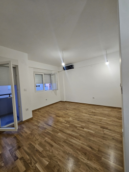 Izdajem prazan jednosoban stan