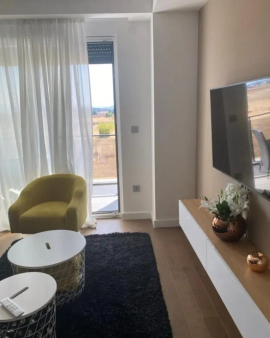 Izdavaje, namjesten jednosoban stan 50m2+garaza