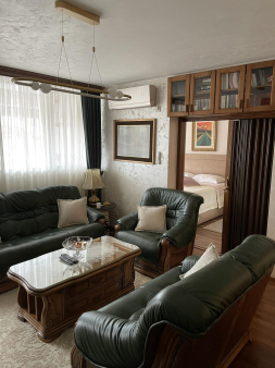 Izdavanje dvosoban stan Blok 9