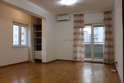 Izdavanje dvosoban stan City kvart