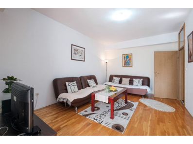 Izdavanje dvosoban stan Zabjelo