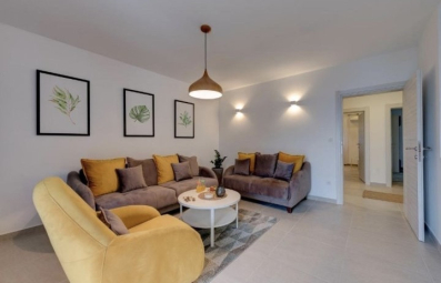 Izdavanje dvosobnog moderno namjestenog stana