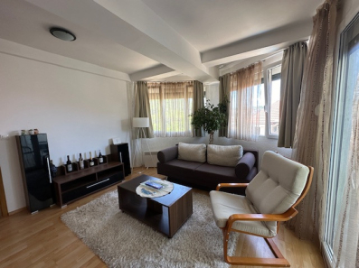 Izdavanje dvosobnog namjestenog stana