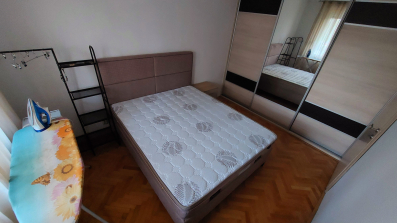 IZDAVANJE jednosobni namješteni stan PREKO MORAČE