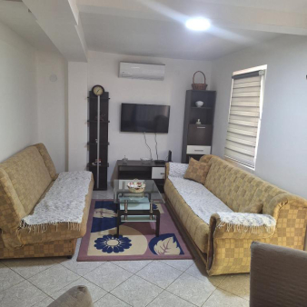 Izdavanje jednosobnog namjestenog stana