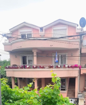 Izdavanje jednosobnog namjestenog stana