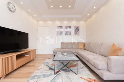 Izdavanje, lux dvosoban stan 86m2