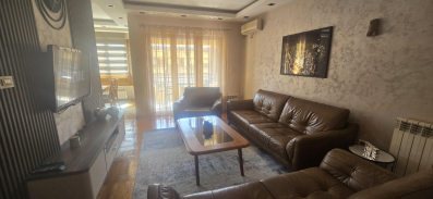 Izdavanje, namjesten trosoban stan 109m2