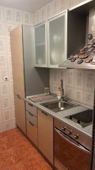 Izdavanje nenamjestenog jednosobnog stana