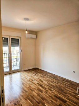 Izdavanje, nov jednosoban stan 40m2+3m2 ostava
