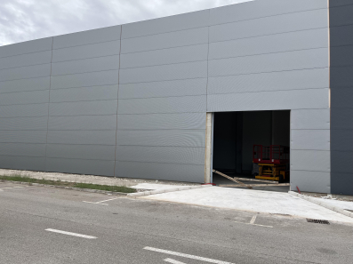 Izdavanje, nov poslovni prostor-magacin 440m2