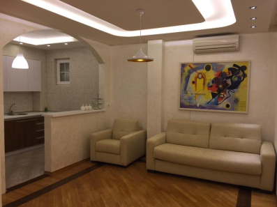 Izdavanje, nova kuca 320m2+plac 500m2