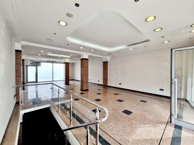 Izdavanje | Poslovni prostor | 200m2 | Podgorica, Preko Morače