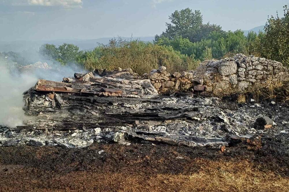 Izgorjelo 12 pomoćnih objekata u Pljevljima, ljudski faktor uzrok svih požara