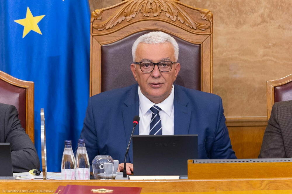 Izostanak čestitke s partijskim pečatom: Mandić ni ove godine nije čestitao Dan osnivanja Prijestonice Cetinje