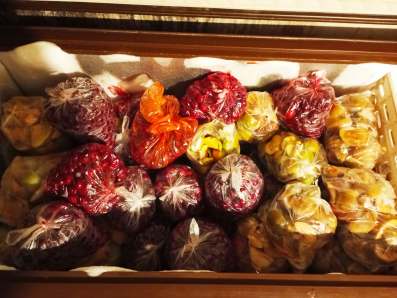 Jabuke za kompot - slatke - isjeckane - zamrznute 3kg. Cijena po dogovoru zavisno od količine