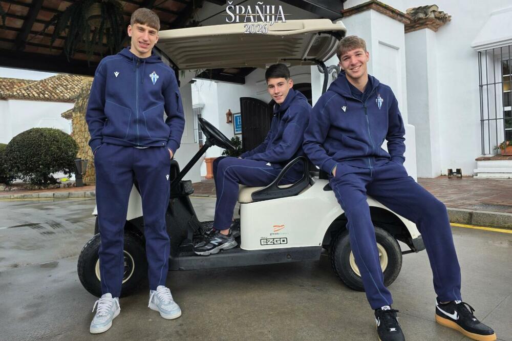 Jašović, Rakčević i Vujović potpisali prve profesionalne ugovore: Ostvarili smo prvi san