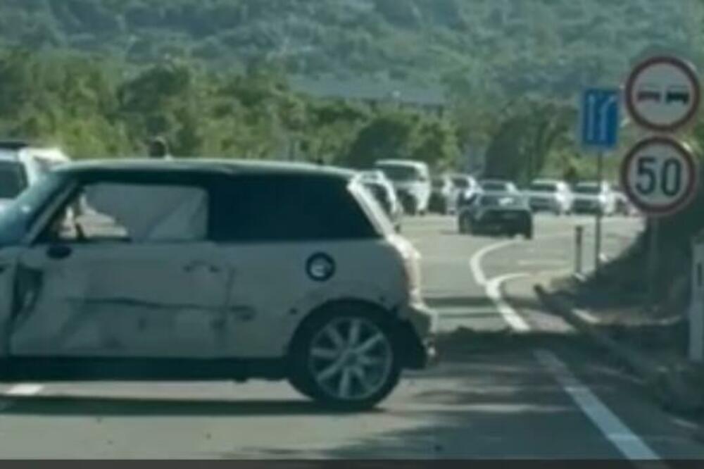 Jedna osoba povrijeđena u udesu na putu Podgorica-Cetinje