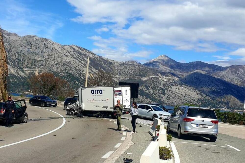Jedna osoba stradala u nesreći u mjestu Verige
