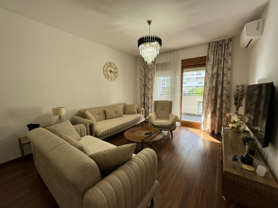 Jednosoban lijepo namješten stan, 57m2, Master kvart, Podgorica