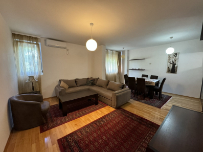 Jednosoban namješten stan, 60m2, Blok 5