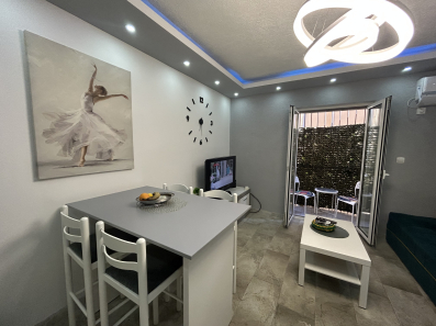 Jednosoban stan, Budva