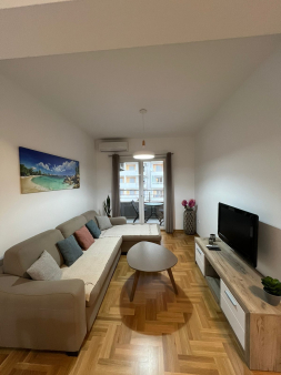 Jednosoban stan kod fakulteta u Budvi, 47m² (Na Duzi Period,Dostupan od 10.10.2024)