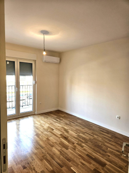 Jednosoban stan, 53m2, Pobrežje, Izdavanje