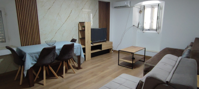 Jednosoban stan 40m2, Skaljari, Kotor, Izdavanje