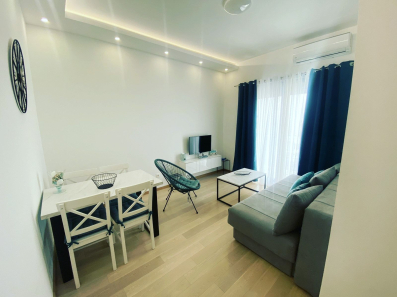 Jednosoban stan sa pogledom na more, Bečići (NA PERIOD DO 01.06.2024) - Svi računi uključeni u cenu