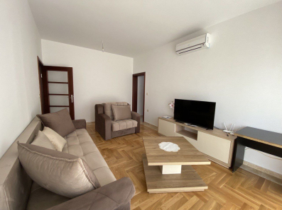 Jednosoban stan za izdavanje na godinu dana