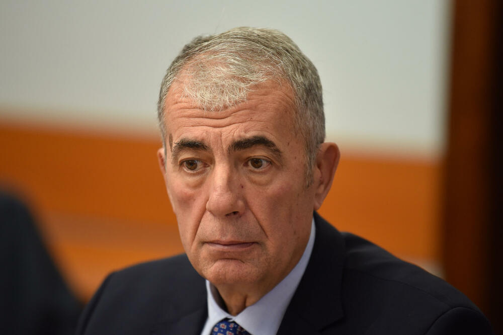 Jelić: Čarapiću, nemate problem sa mnom, već sa pravno-važećim propisima