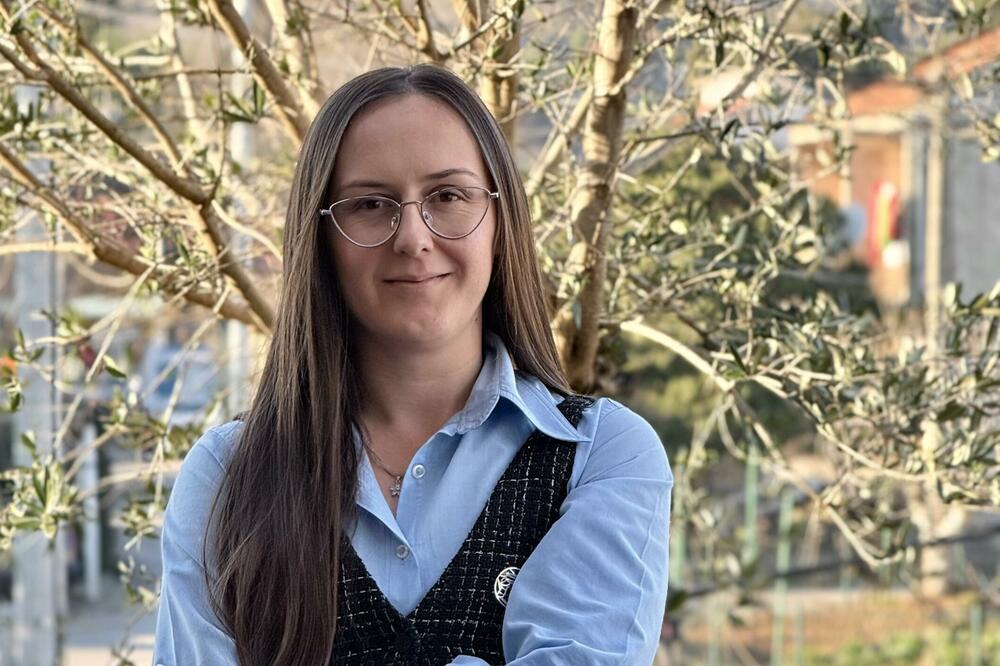 Jokić Kapa: Pokrenuti nacionalni program besplatnog plivanja i skijanja za djecu u Crnoj Gori