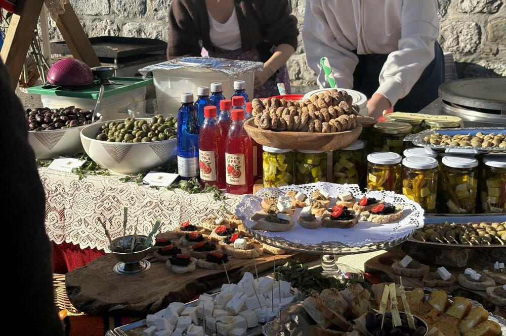 Joković i Raičević otvorili 23. "Maslinijadu": "Maslina je ime Bara"