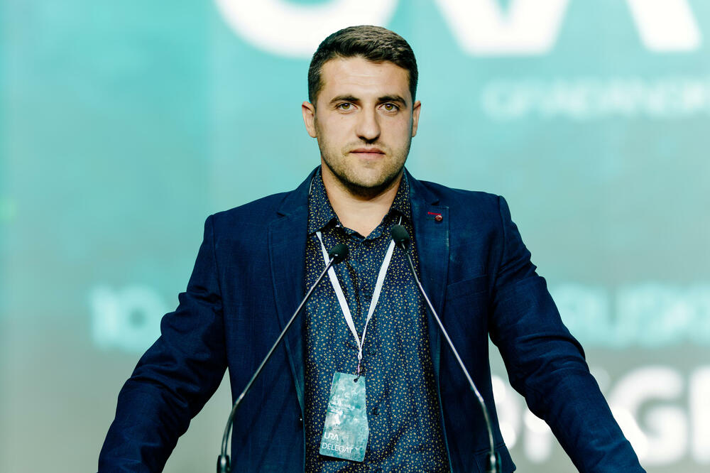 Jovanović: Veliki gradski park u Tivtu u koji je uloženo 400 hiljada eura se pretvara u ruglo