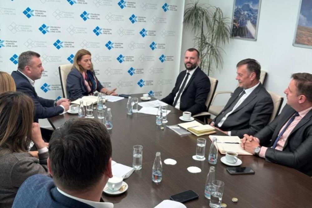 Kabinet Butorovića: Preduzeće se mjere radi obezbjeđivanja uslova za kvalitetnu realizaciju turističke sezone