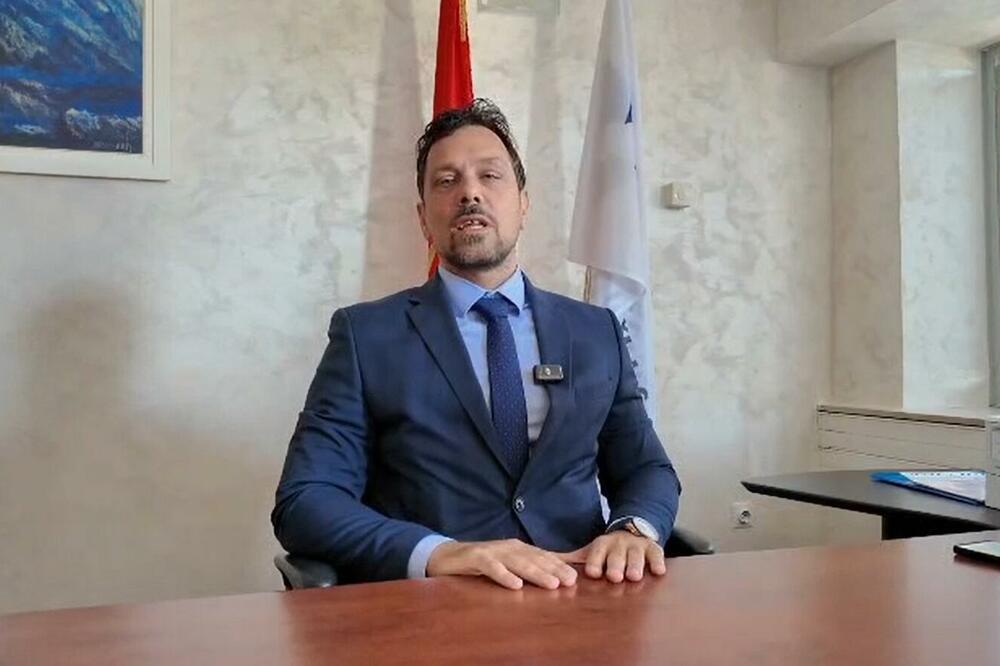 Kadić se vratio u kabinet i poručio: Ja sam legitimni direktor FZO