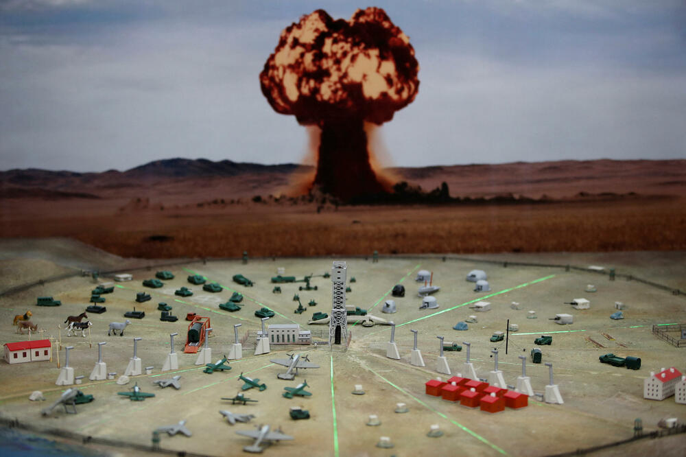 Kako je svijet ponovo zavolio bombu