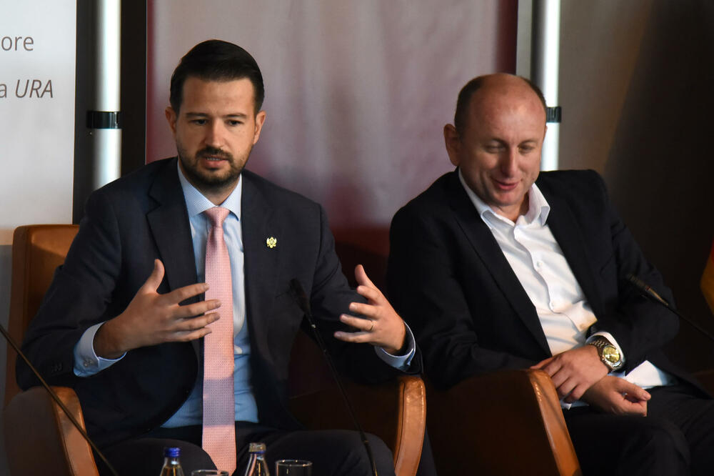 Knežević: Poštuje li se pravo građana Srbije na samoopredjeljenje; Milatović: Još nije izašao iz Vlade, kada će ne znamo