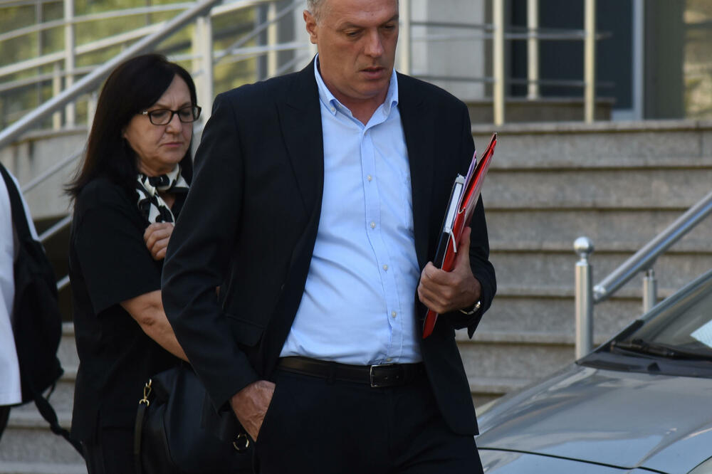 Ko bude htio, tužiće državu